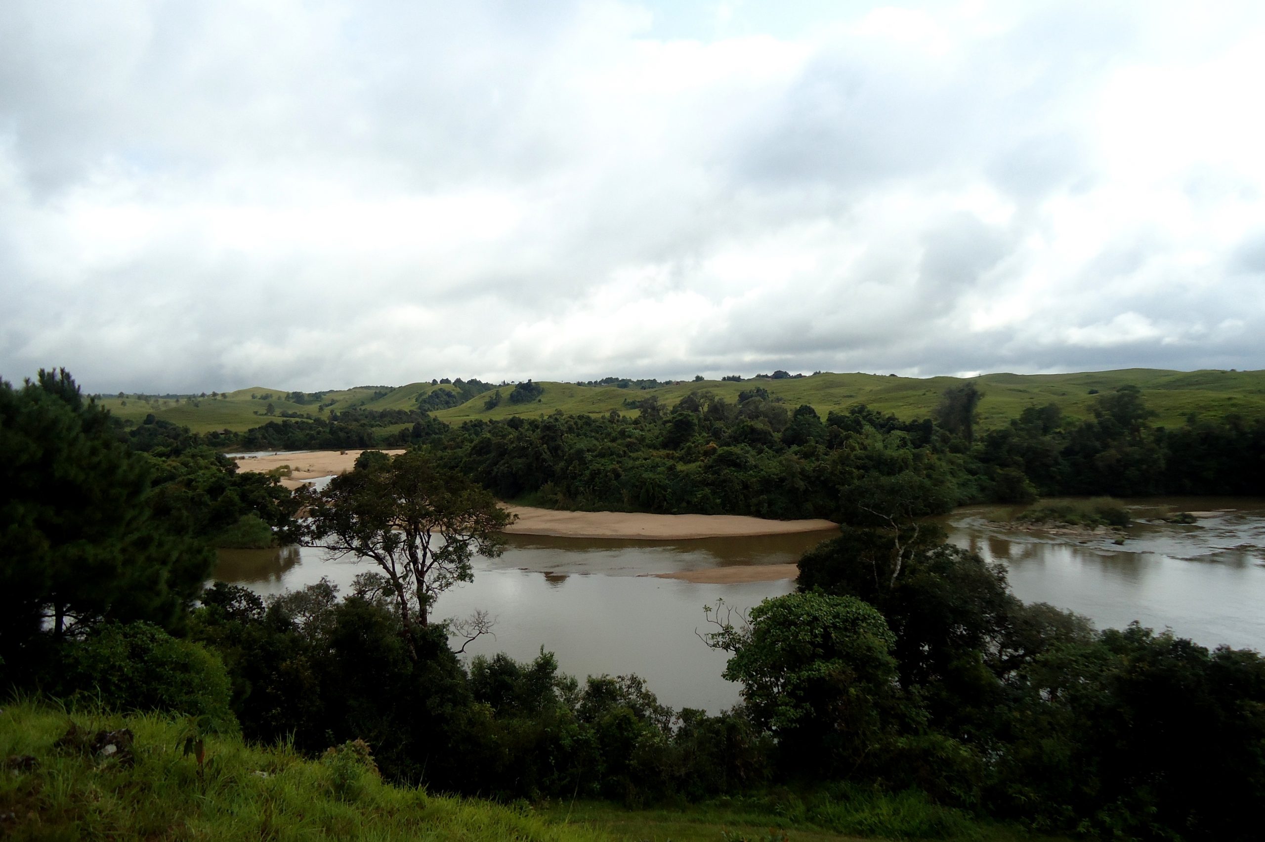 Off the beaten path to Nongkhnum Island, Meghalaya - UNCONVENTIONAL AND  VIVID